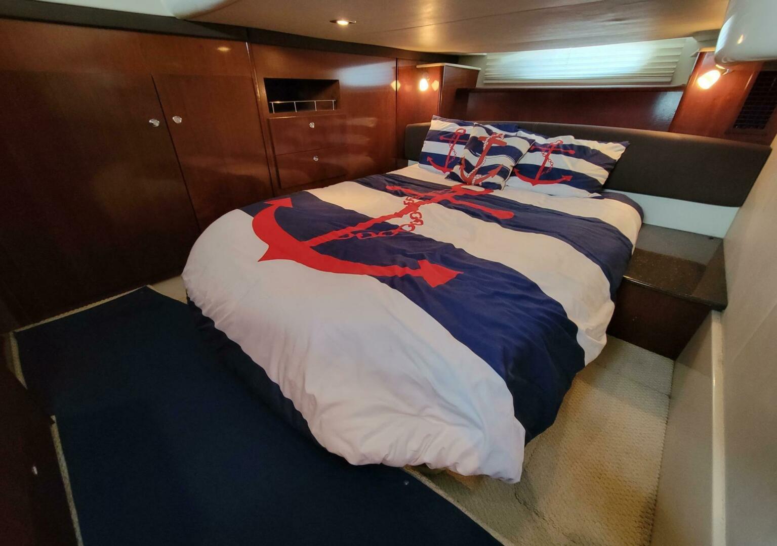 2011 Meridian 441 Sedan - Image 16