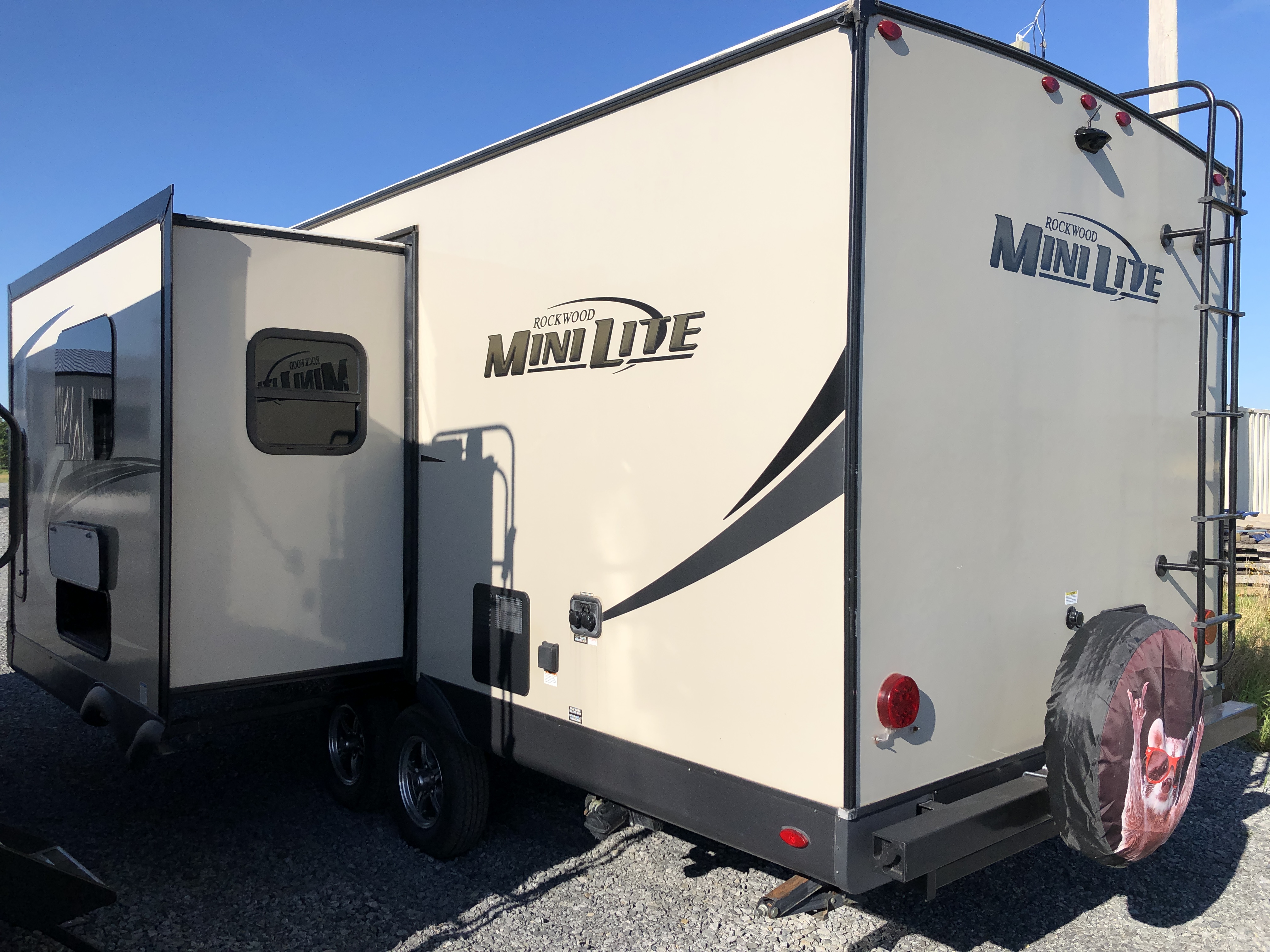 2020 Forest River Rockwood Mini Lite 2507S - Image 4