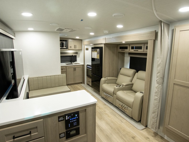 2026 Forest River Rockwood Mini Lite 2522FB - Image 5