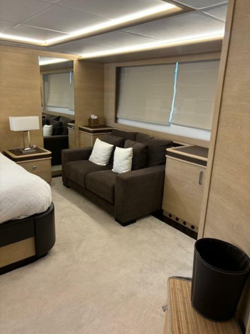 2009 Astondoa 95 GLX - Image 27
