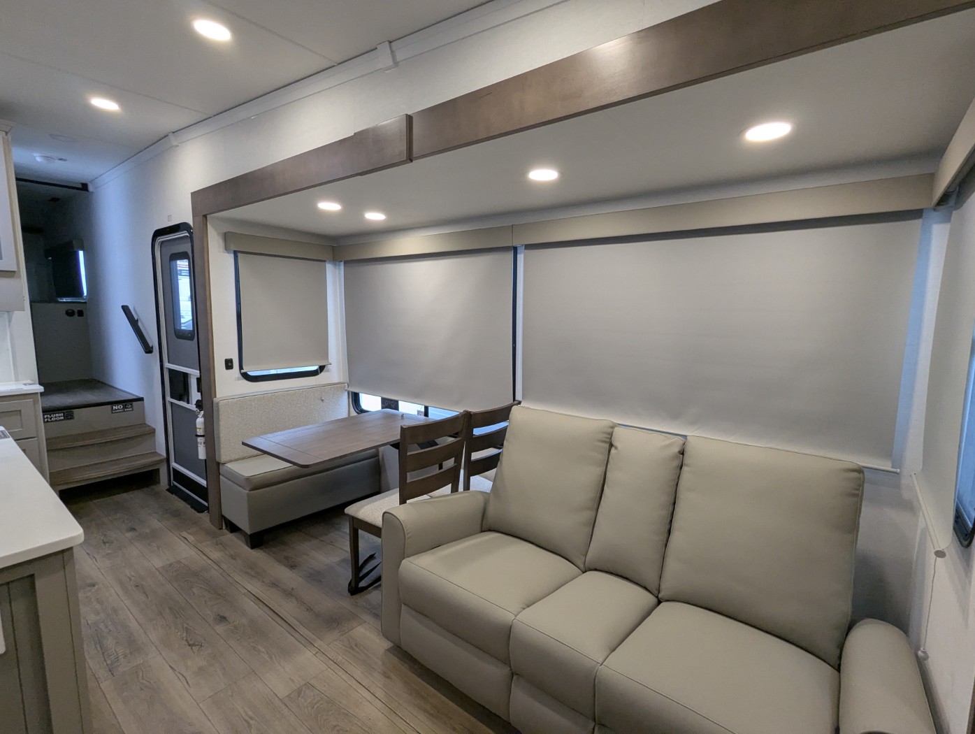2026 Alliance RV Avenue 32RLS - Image 21