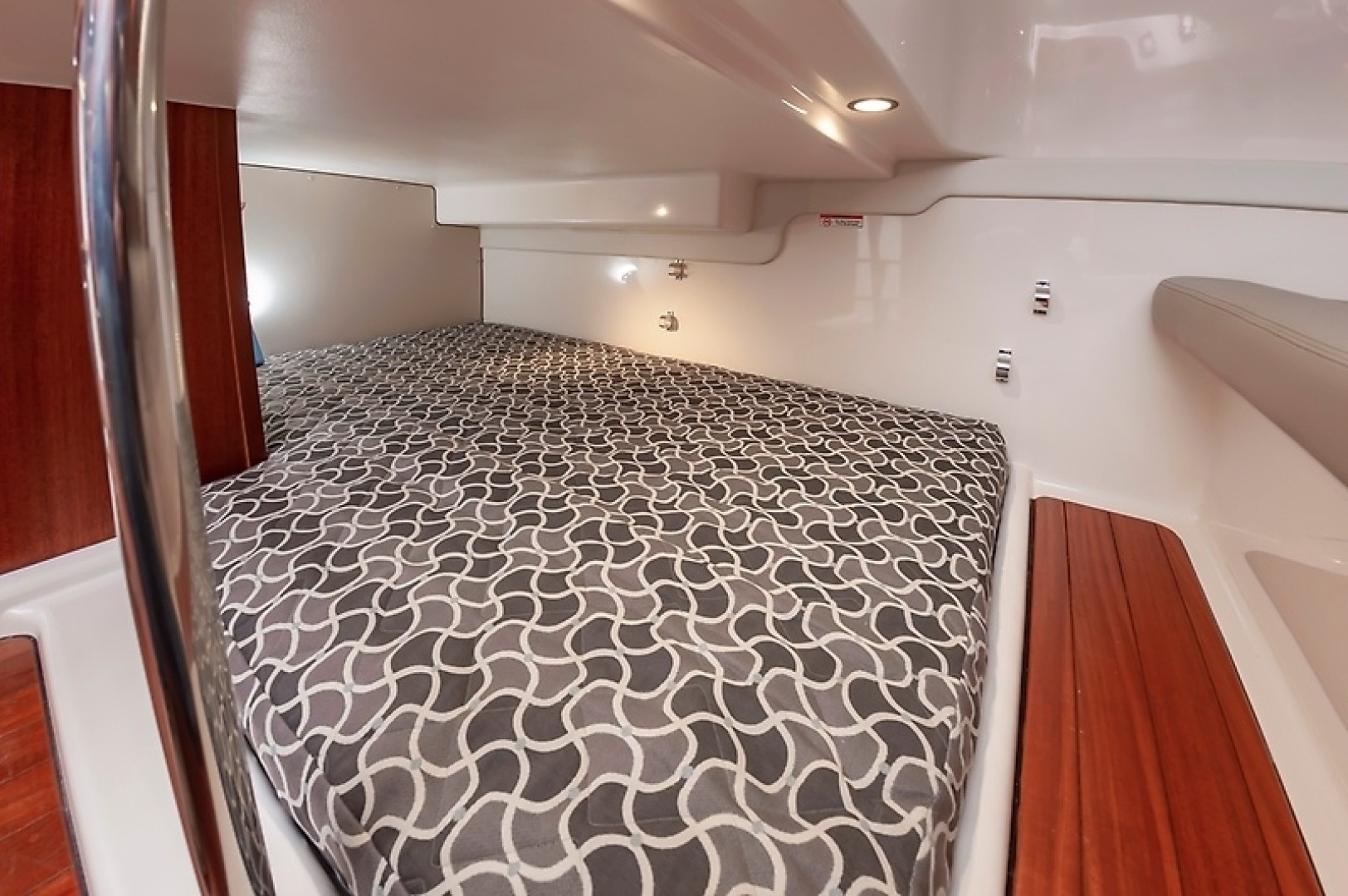 2015 PURSUIT 385 OS Base - Image 38