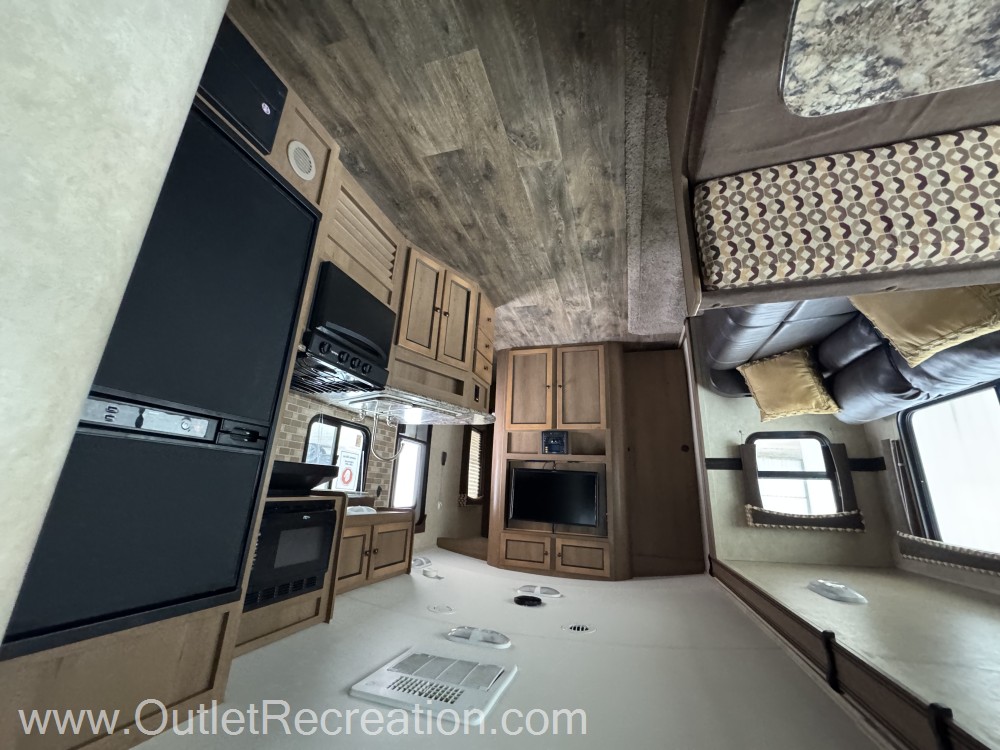 2015 Cruiser RV Shadow Cruiser 313BHS - Image 15