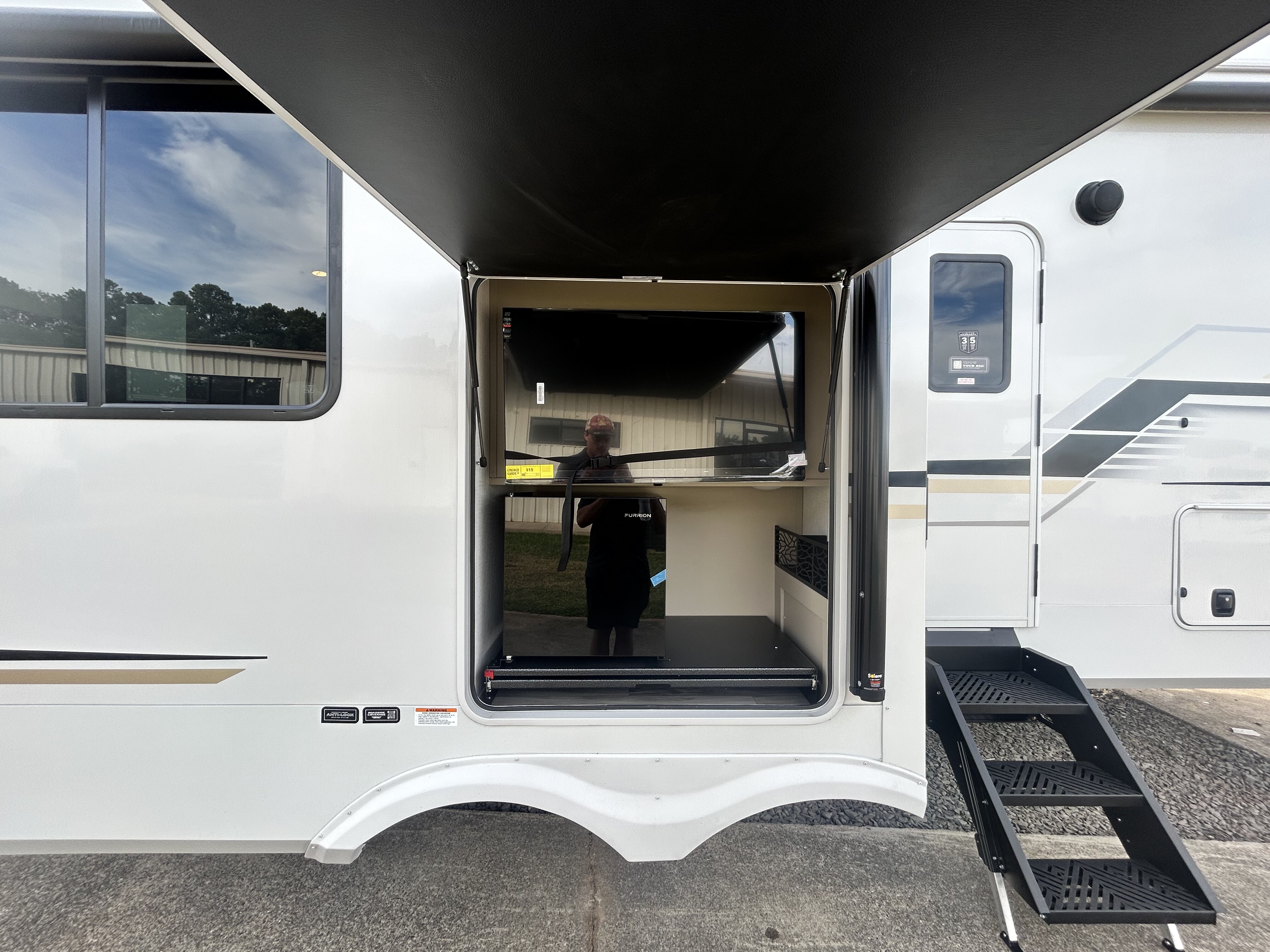 2027 Keystone Cougar Half-Ton 26RKE - Image 8