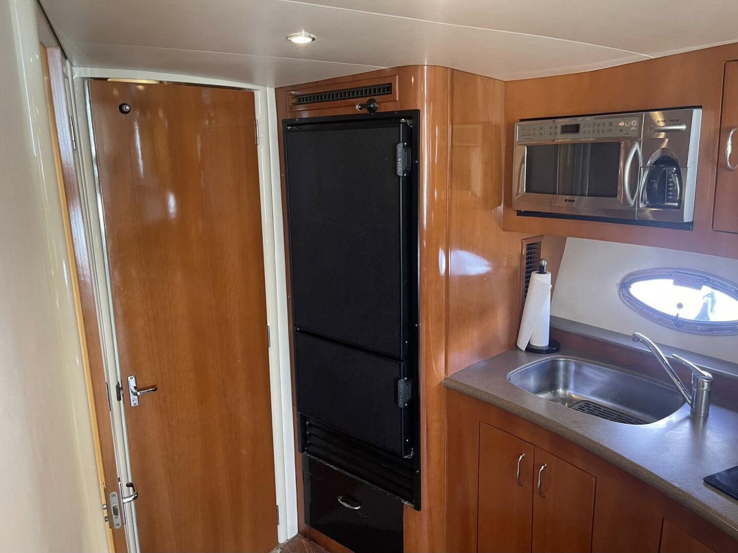 2006 Carver 36 Mariner - Image 23