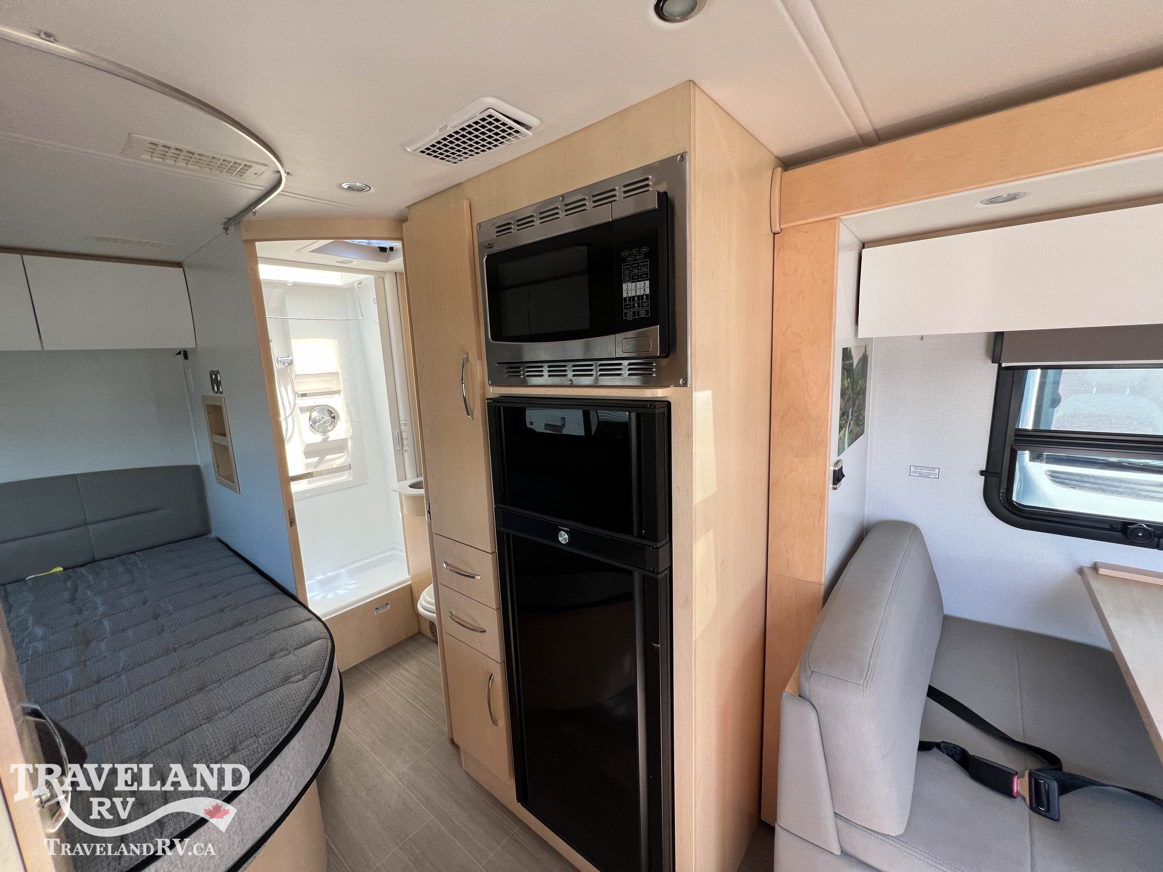 2021 Leisure Travel Unity U24CB - Image 26