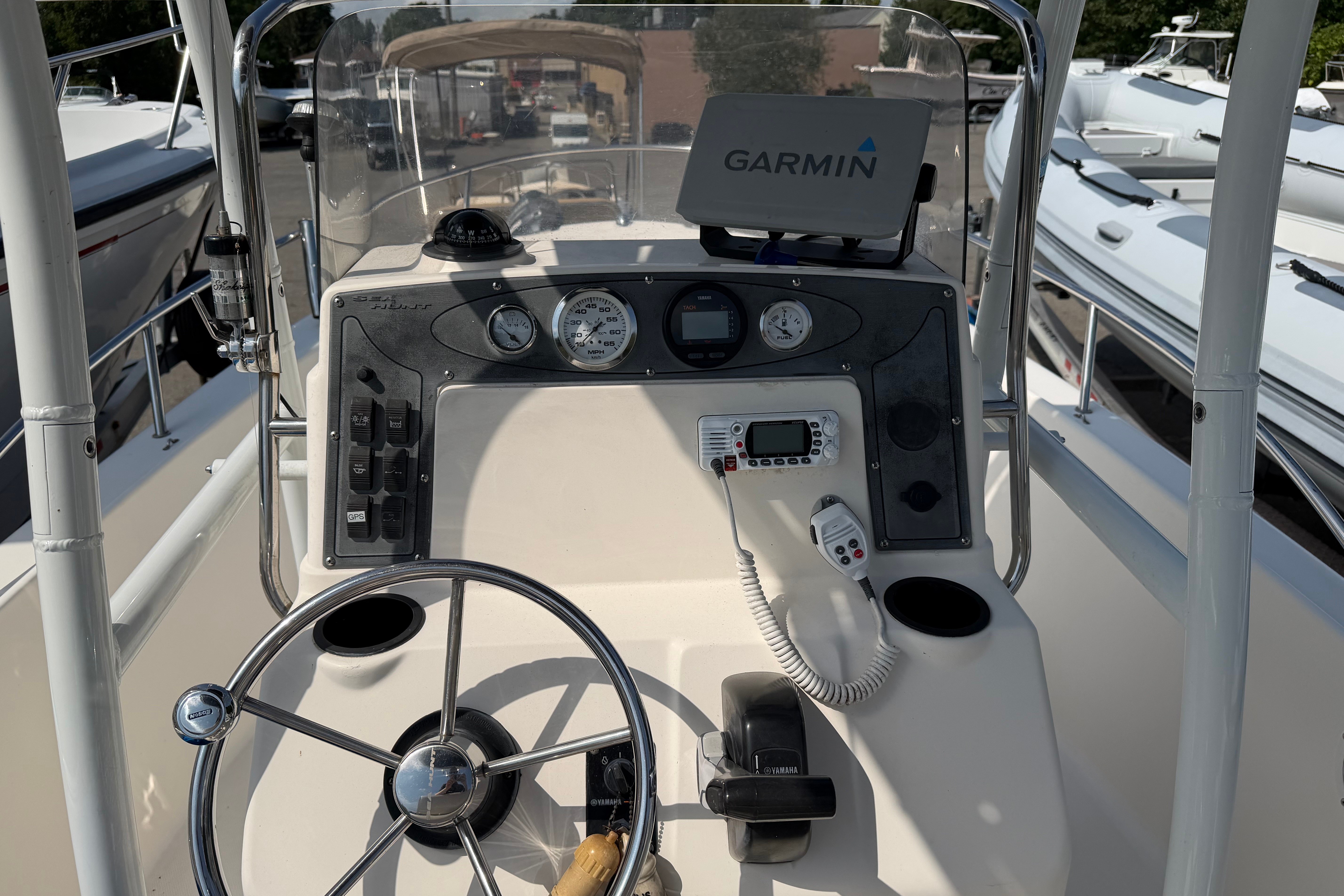 2005 Sea Hunt Triton 186 - Image 15