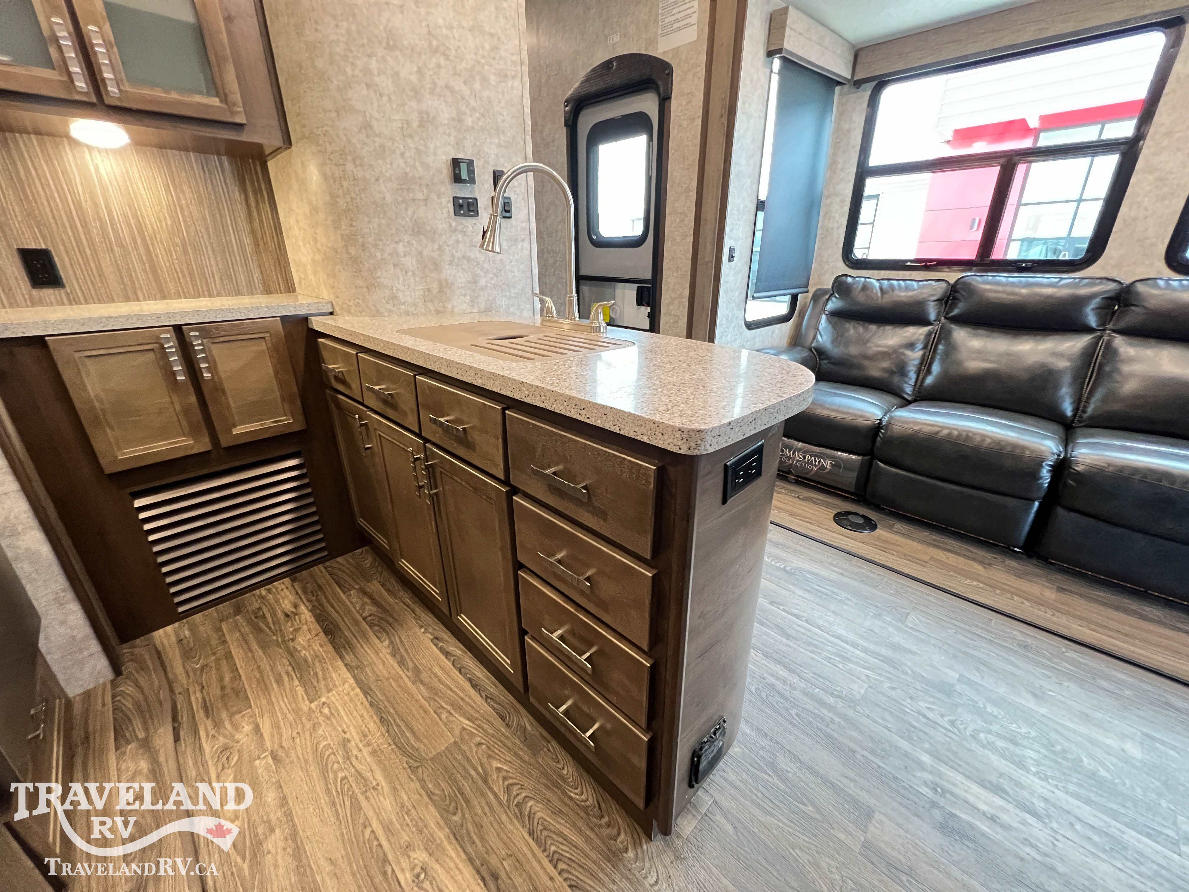 2019 Highland Ridge Highlander HF350H - Image 23