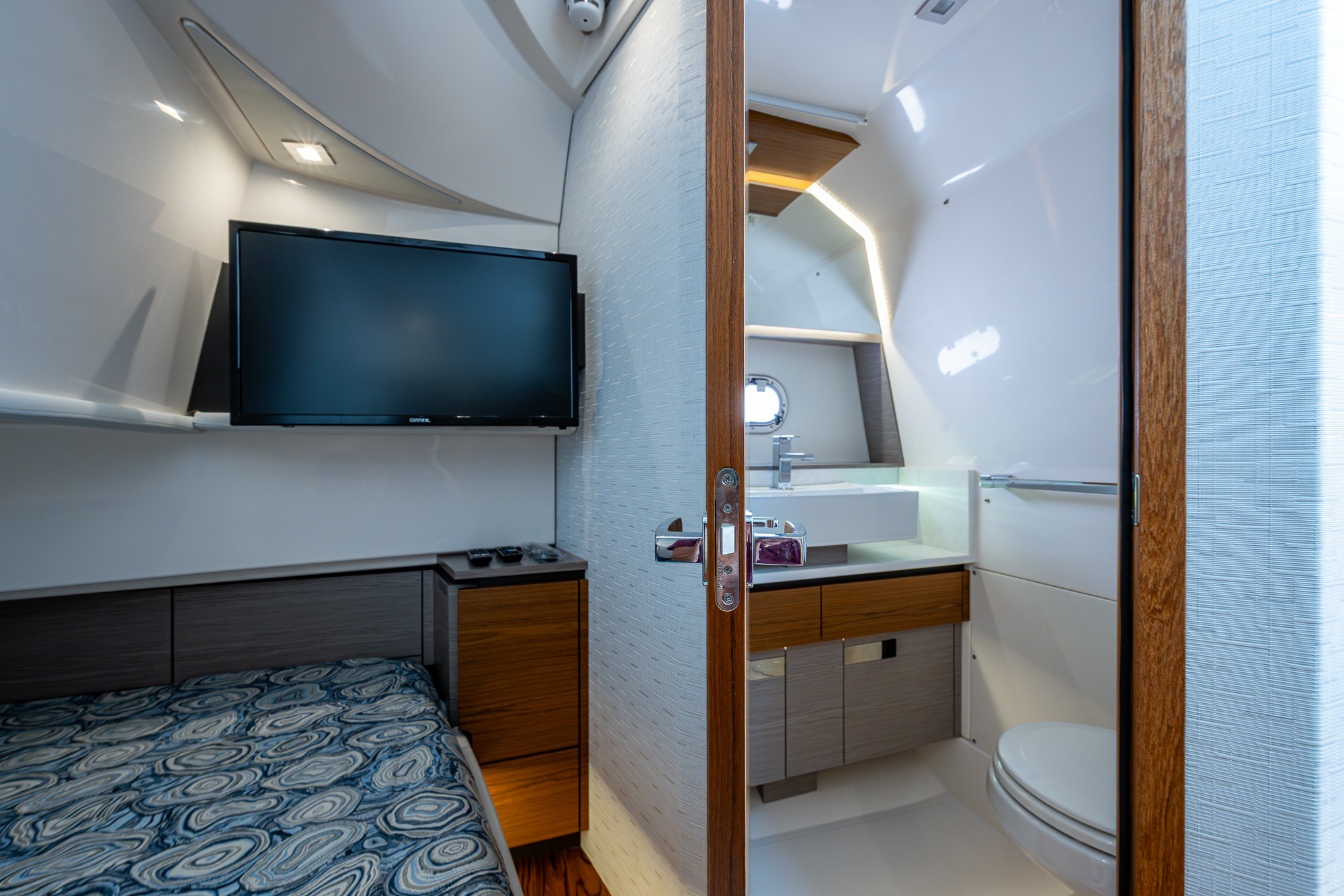 2024 Tiara Yachts 38 LS Base - Image 44