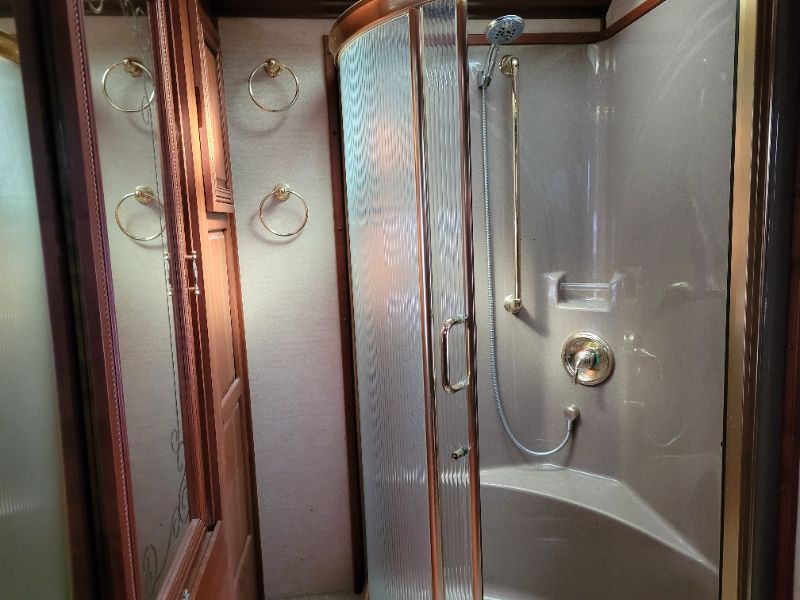 2008 Fleetwood American Eagle 42F - Image 21