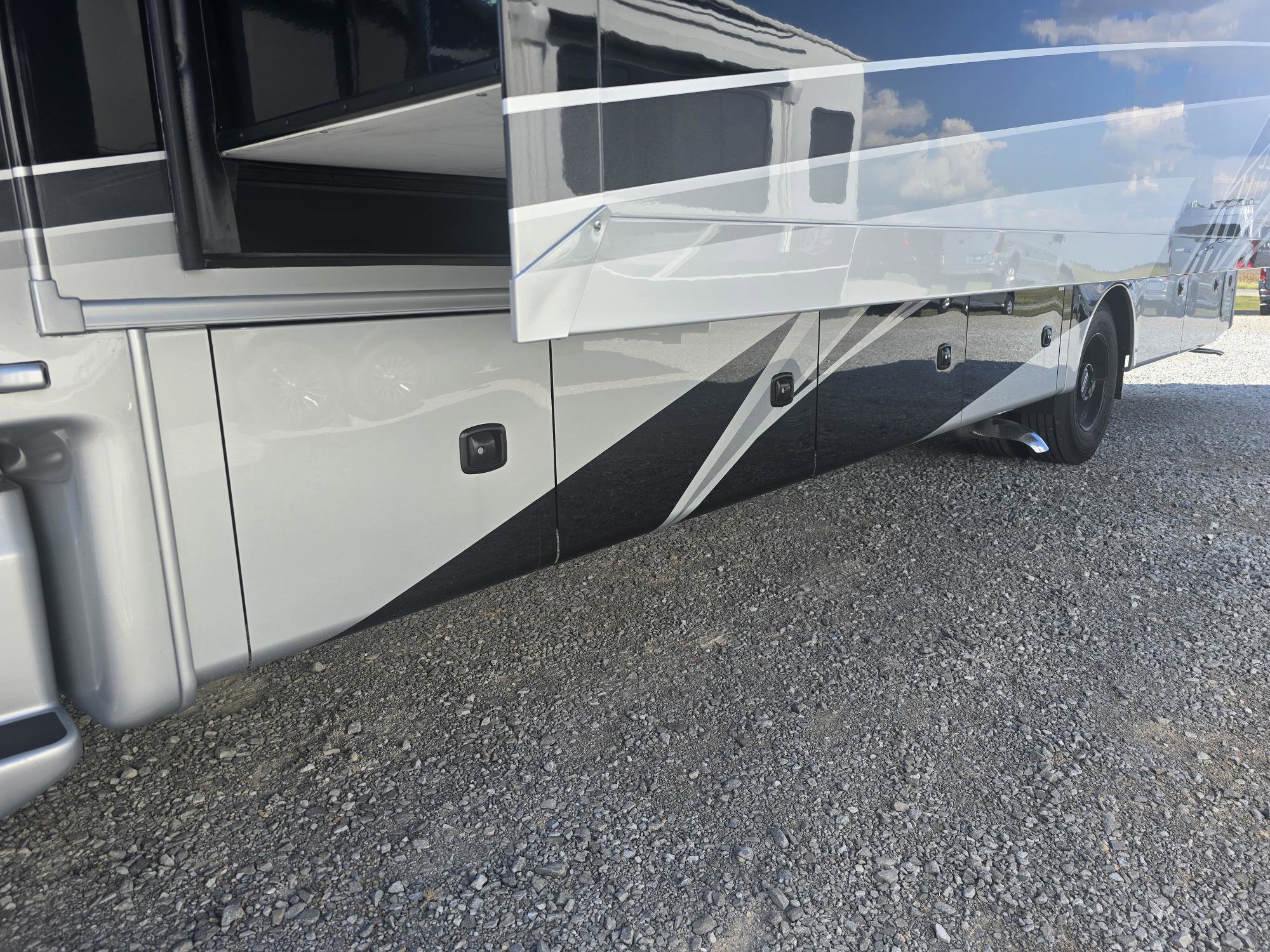 2026 JAYCO SENECA 37K - Image 8