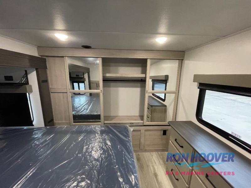 2024 KEYSTONE 377FL - Image 24