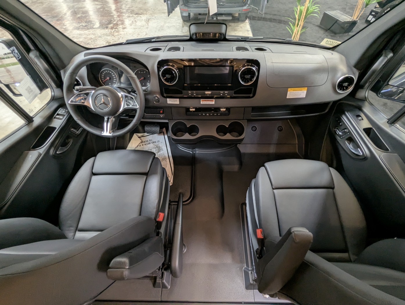 2027 Storyteller Overland Dark Mode OG - Image 18
