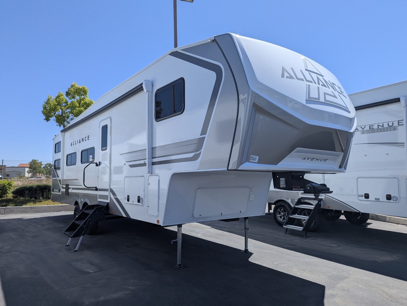 2027 Alliance RV Avenue 29BH - Image 1