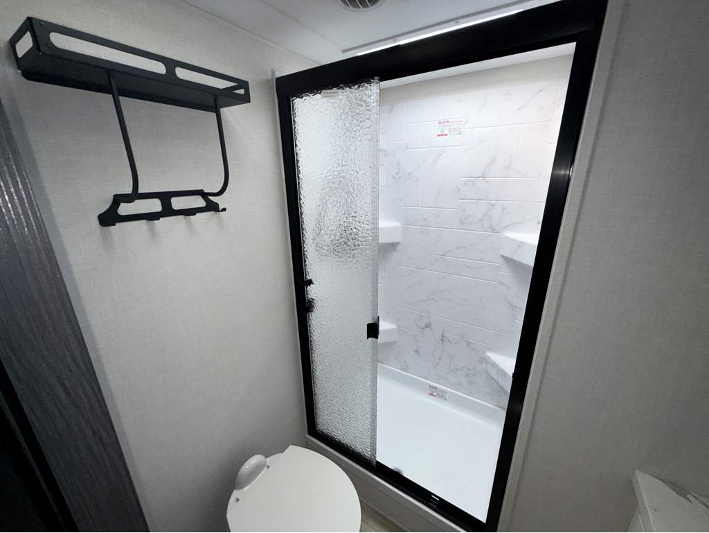 2026 VENTURE RV SPORTTREK 303VIK - Image 29