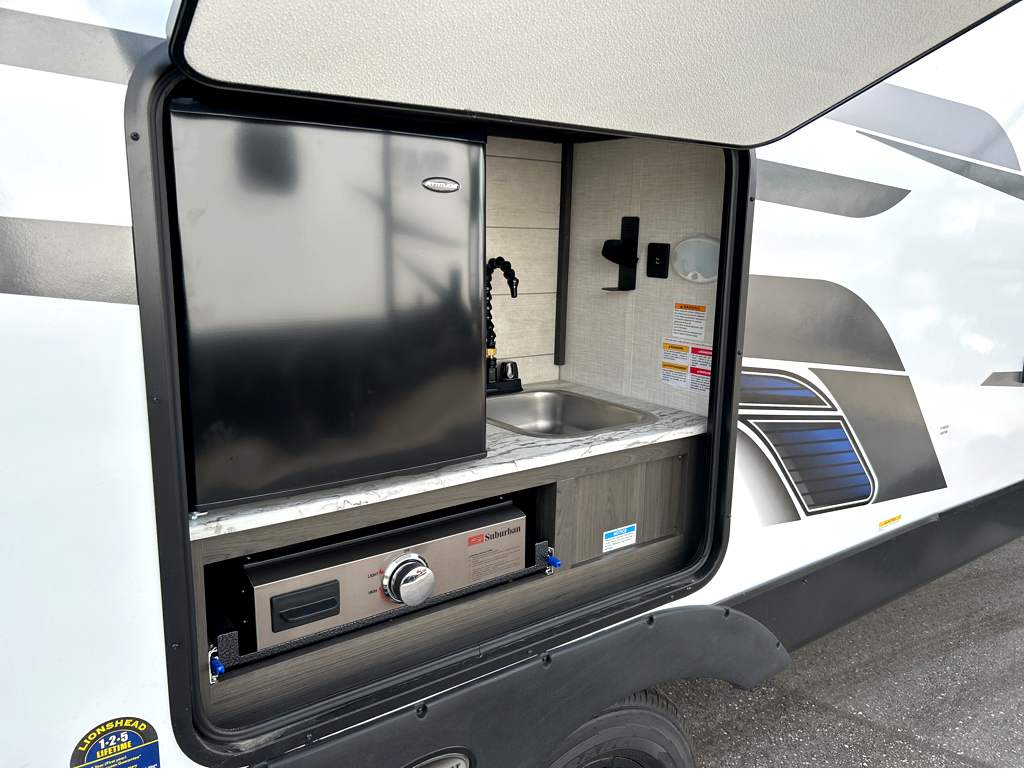 2026 VENTURE RV SPORTTREK 251VRK - Image 10