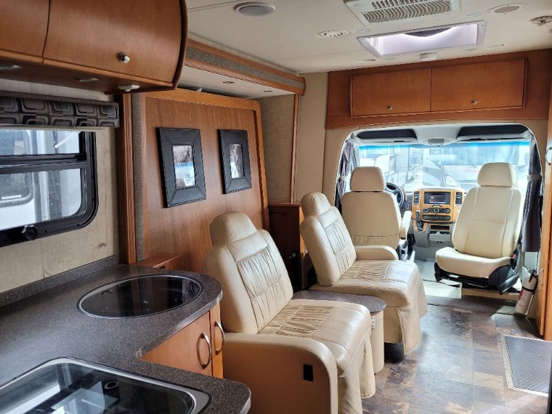 2011 Leisure Travel Unity 24MB - Image 19