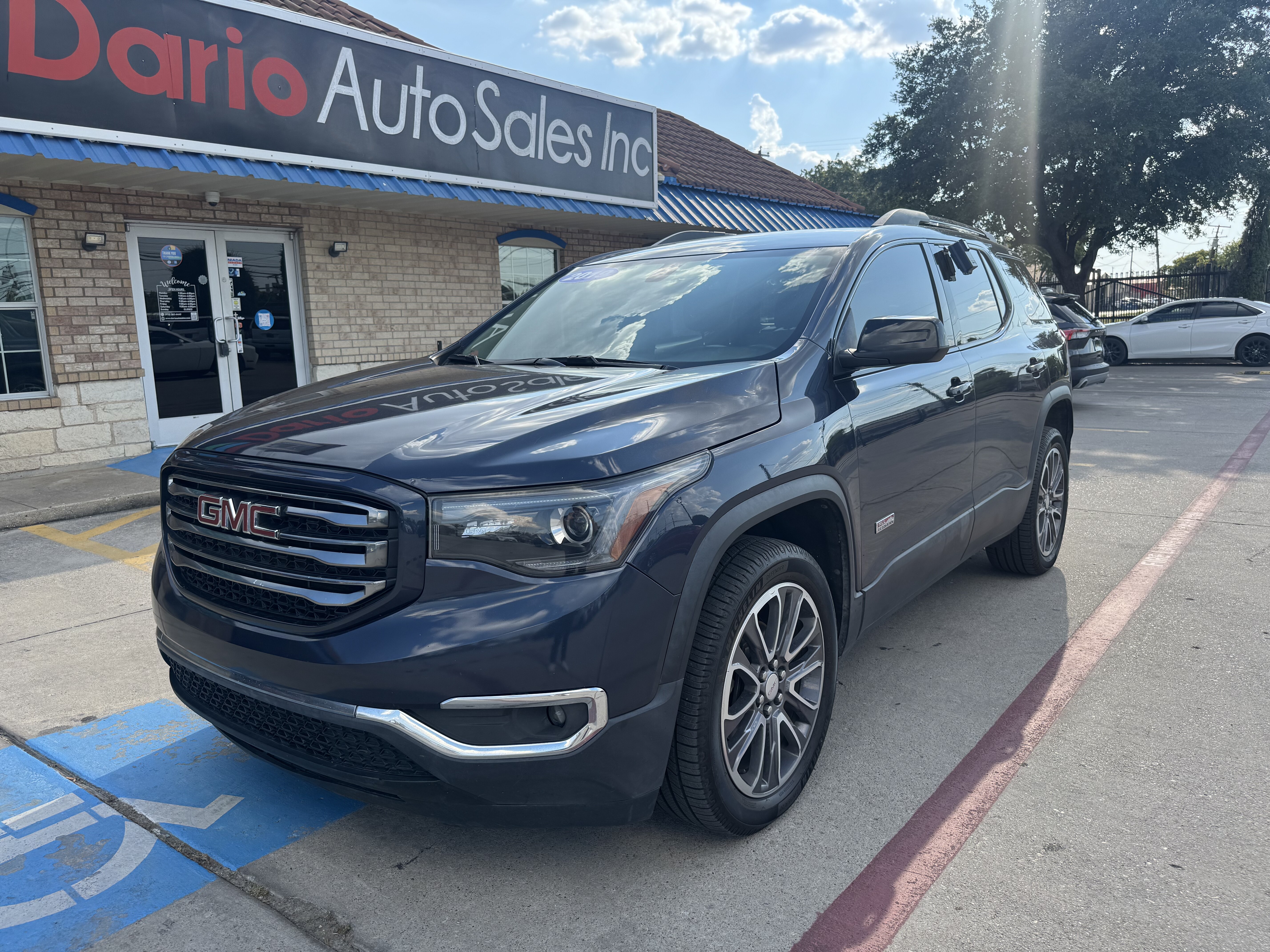 2019 GMC ACADIA-V6 Wagon 4D Denali 2WD - Image 1