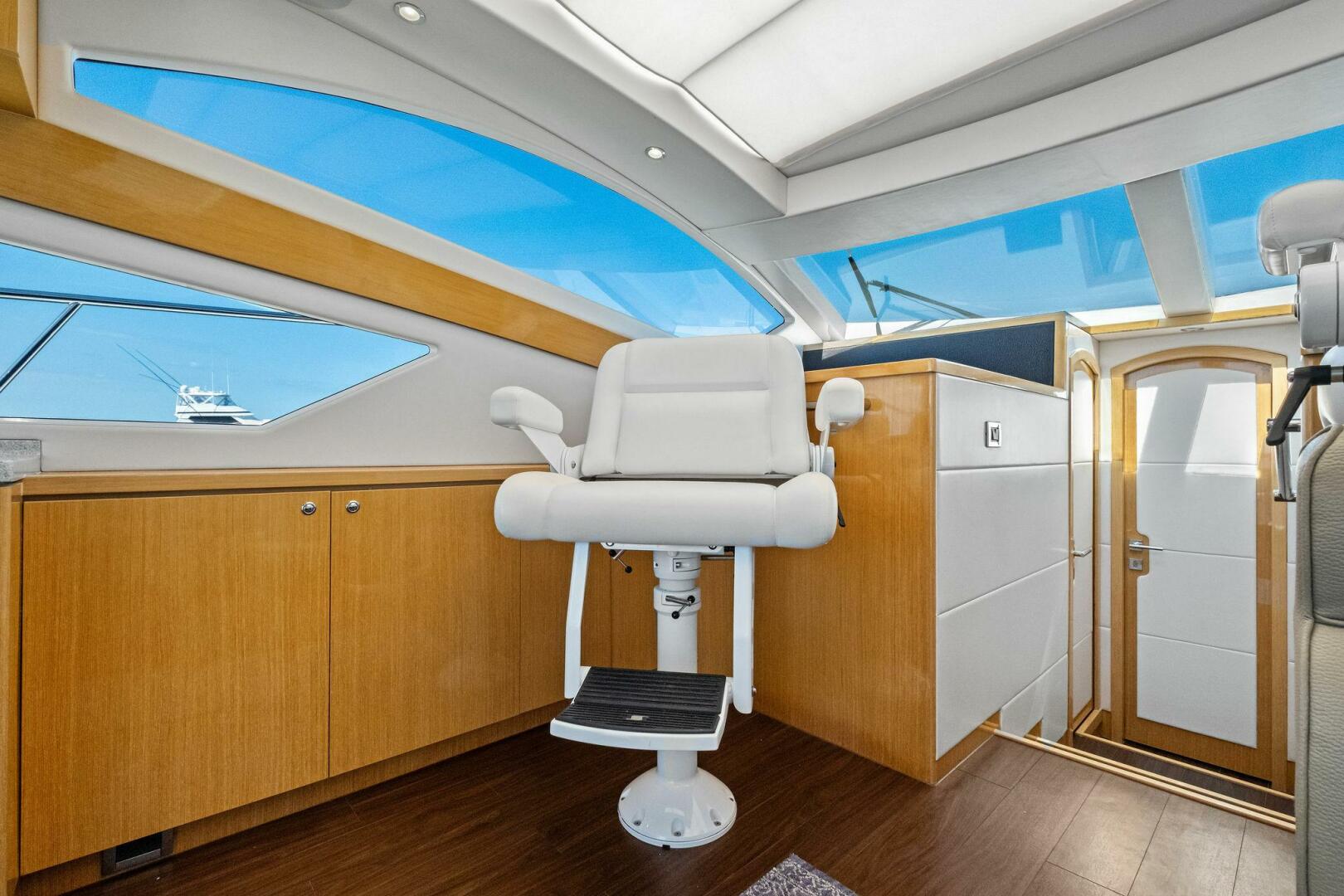 2018 Mares 47 Outboard Express Catamaran - Image 24