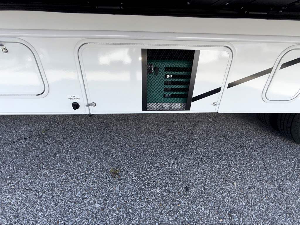 2027 ENTEGRA COACH ODYSSEY 24B - Image 10