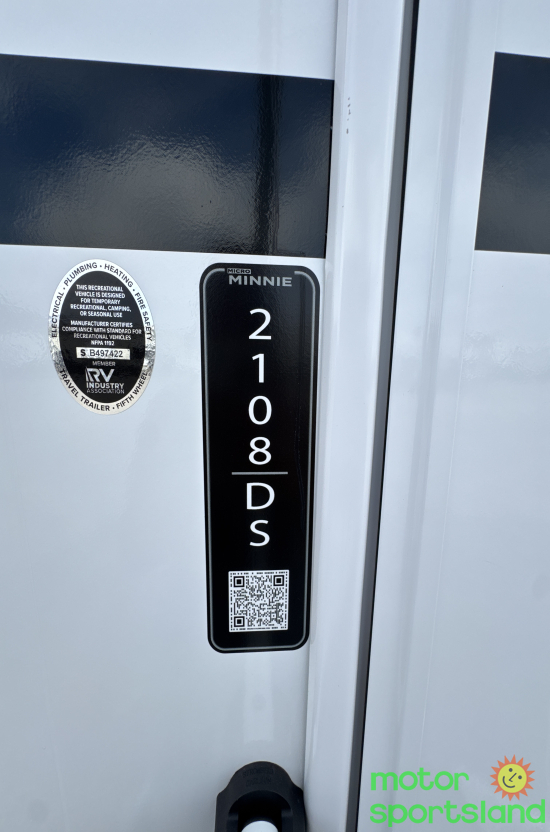 2026 Winnebago Micro Minnie 2108DS - Image 28