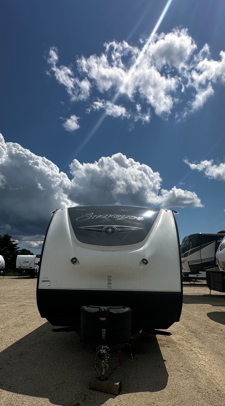 2019 Forest River Surveyor Luxury 251RKS - Image 4