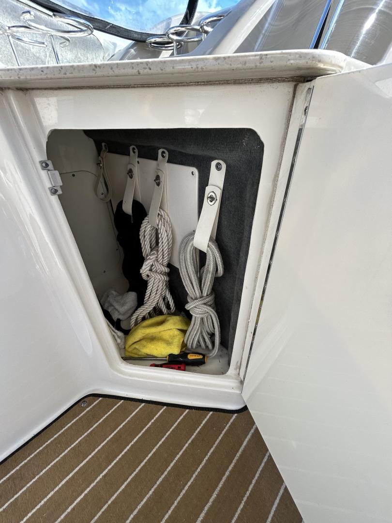 2009 Sea Ray 310 Sundancer - Image 16