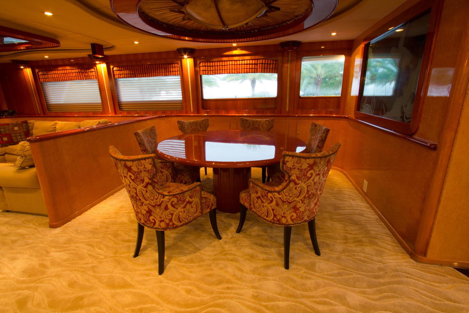 2002 President 100 Motor Yacht - Image 11