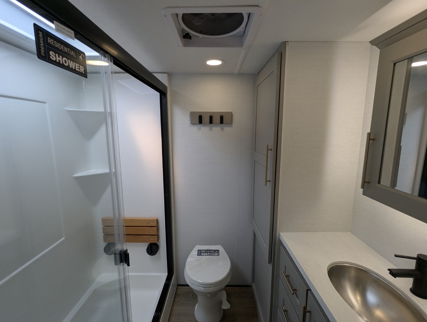 2026 Alliance RV Paradigm 340RL - Image 17