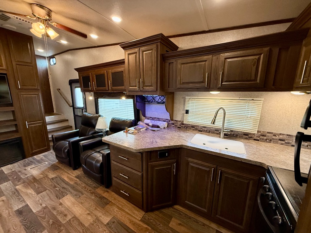 2016 Rockwood 8280WS - Image 10
