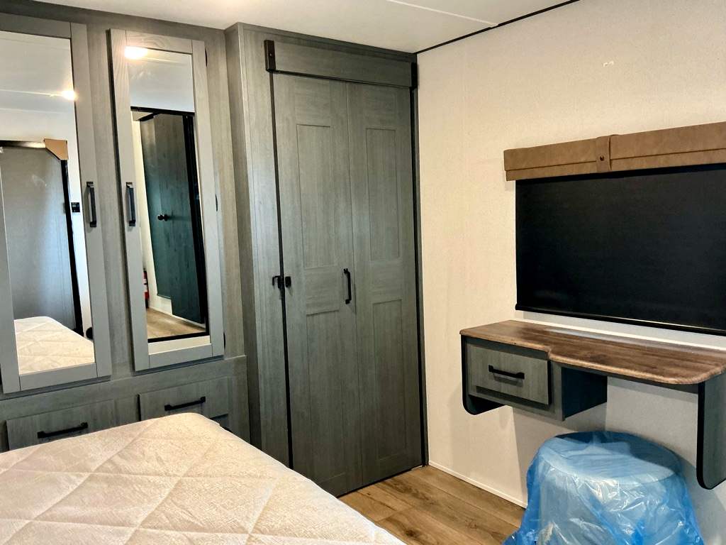 2026 PALOMINO PUMA 401LFT - Image 20