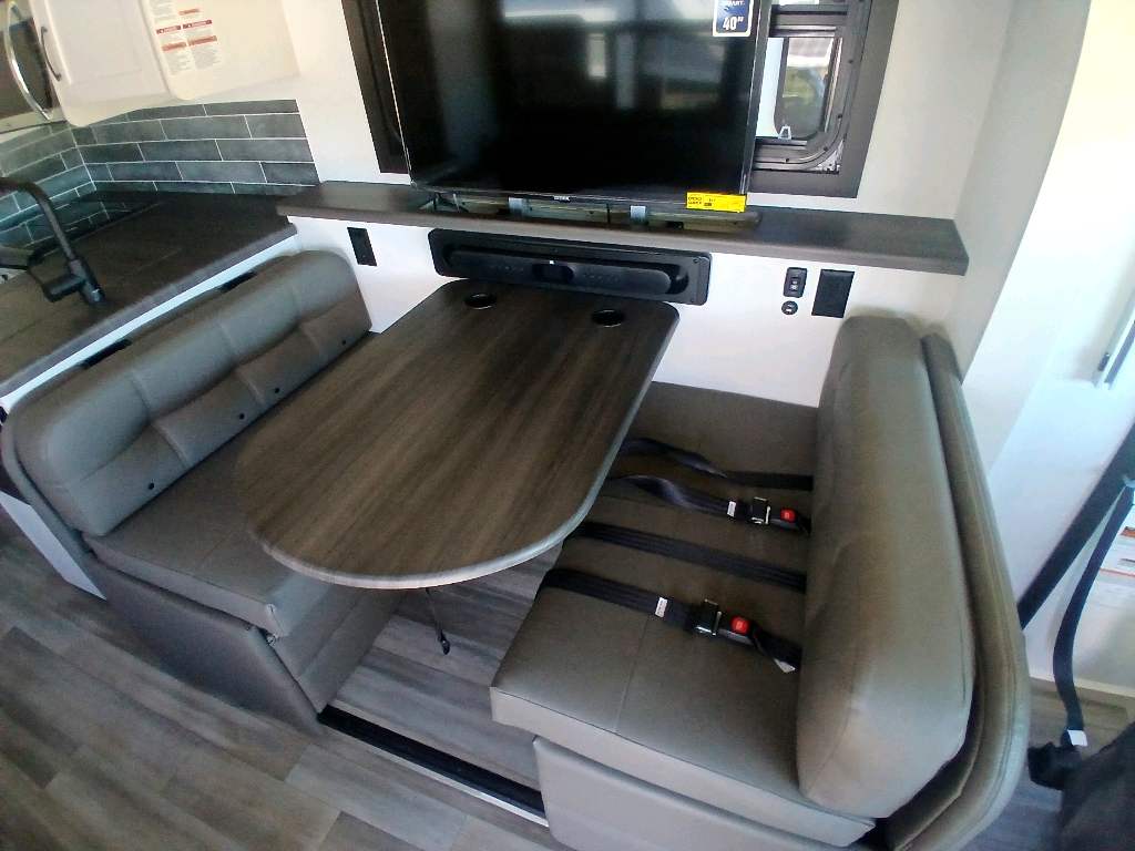 2026 ENTEGRA COACH VISION 27A - Image 18