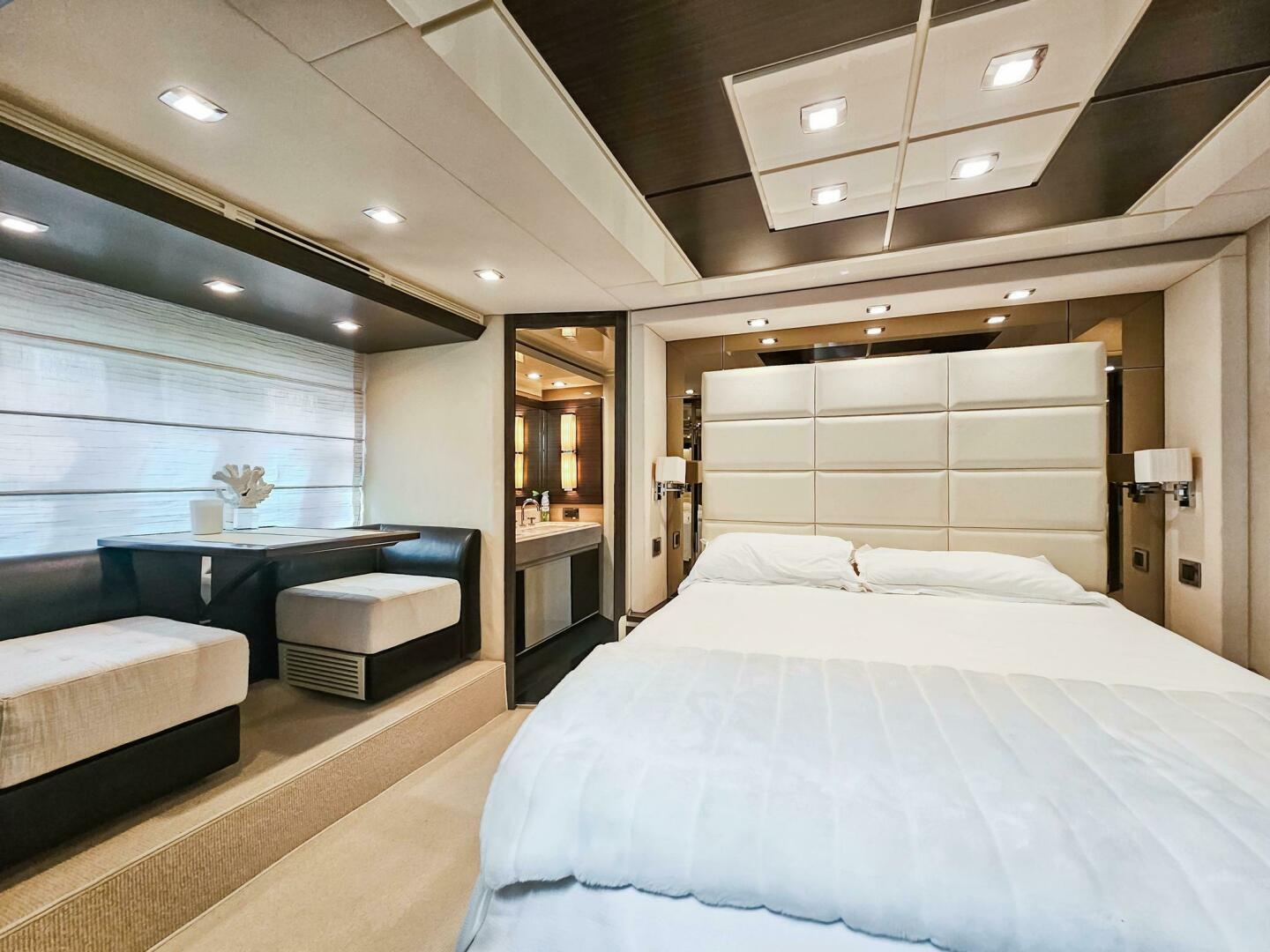 2013 Azimut 70 - Image 42