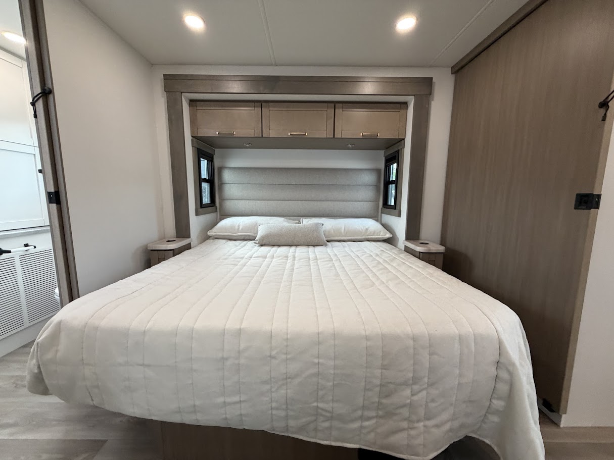 2027 JAYCO PRECEPT 36C - Image 56