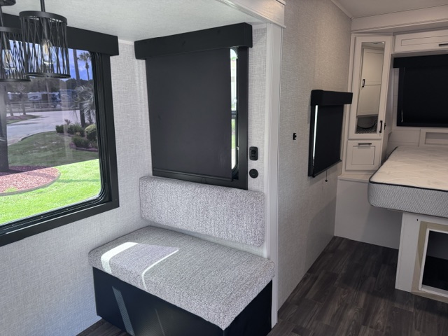 2025 JAYCO EAGLE HT 275RBCS - Image 5