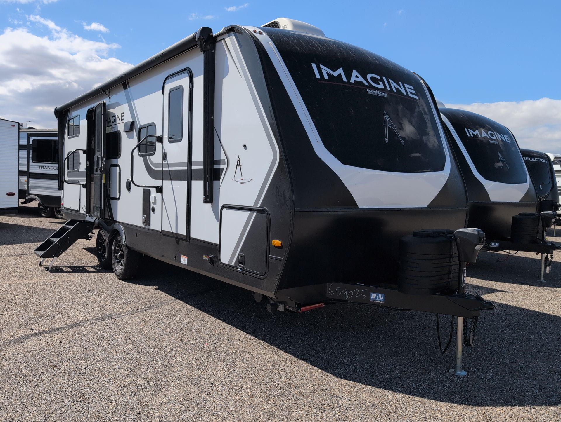 2027 Grand Design Imagine 2470BH - Image 1