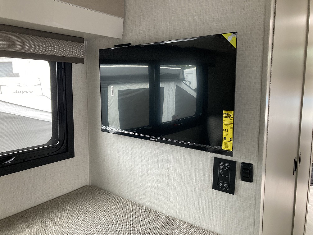 2027 Thor Motor Coach Gemini Trip 24KB - Image 32
