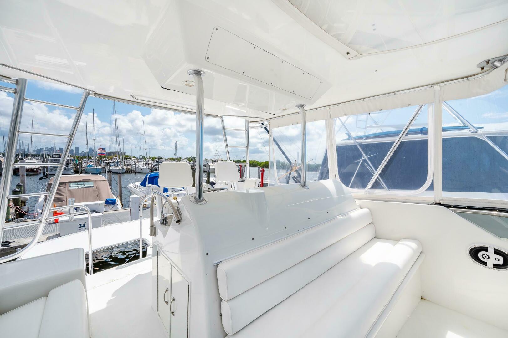 1992 Hatteras 50 Convertible - Image 14