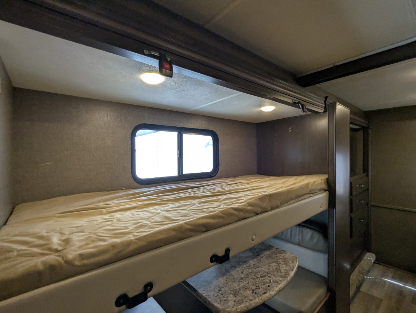 2020 Thor Motor Coach Four Winds 31E - Image 16