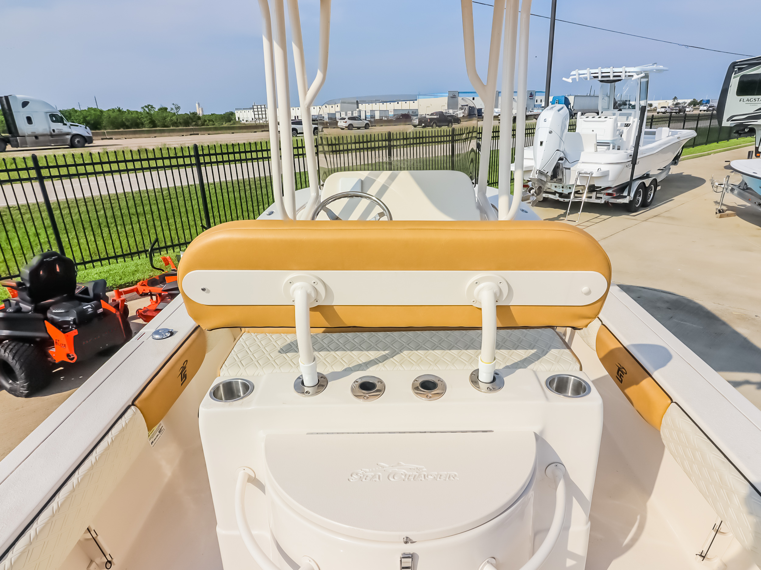 2026 Carolina Skiff 26 Ultra Elite - Image 9