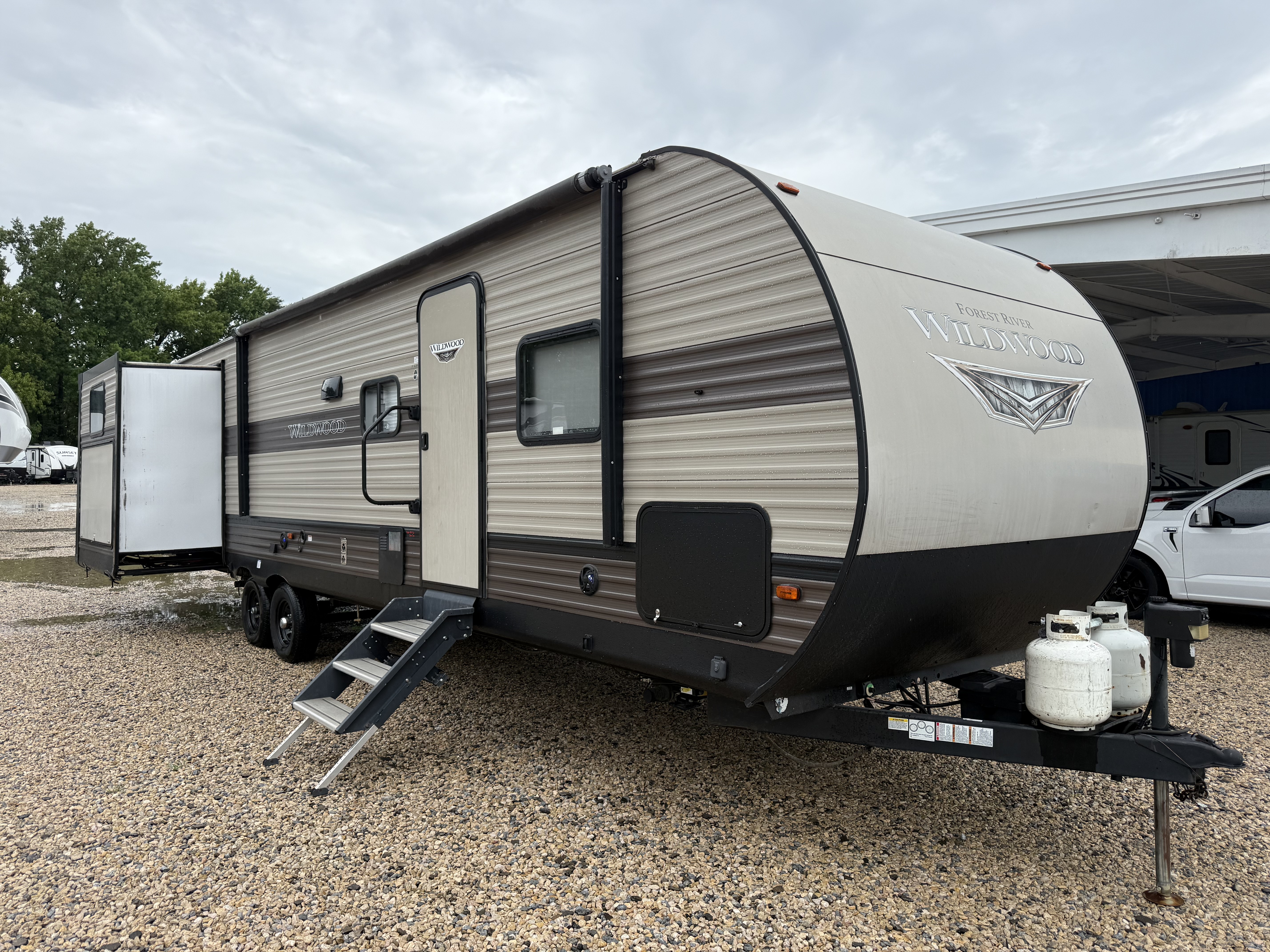 2019 Forest River Wildwood 31KQBTS - Image 1