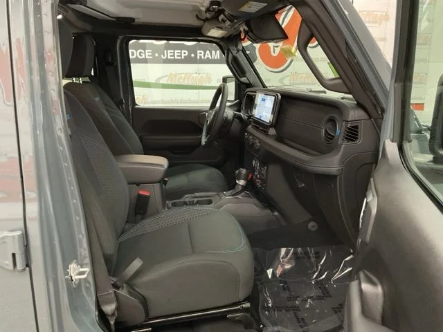 2025 Jeep Wrangler 4xe Rubicon 4x4 - Image 24