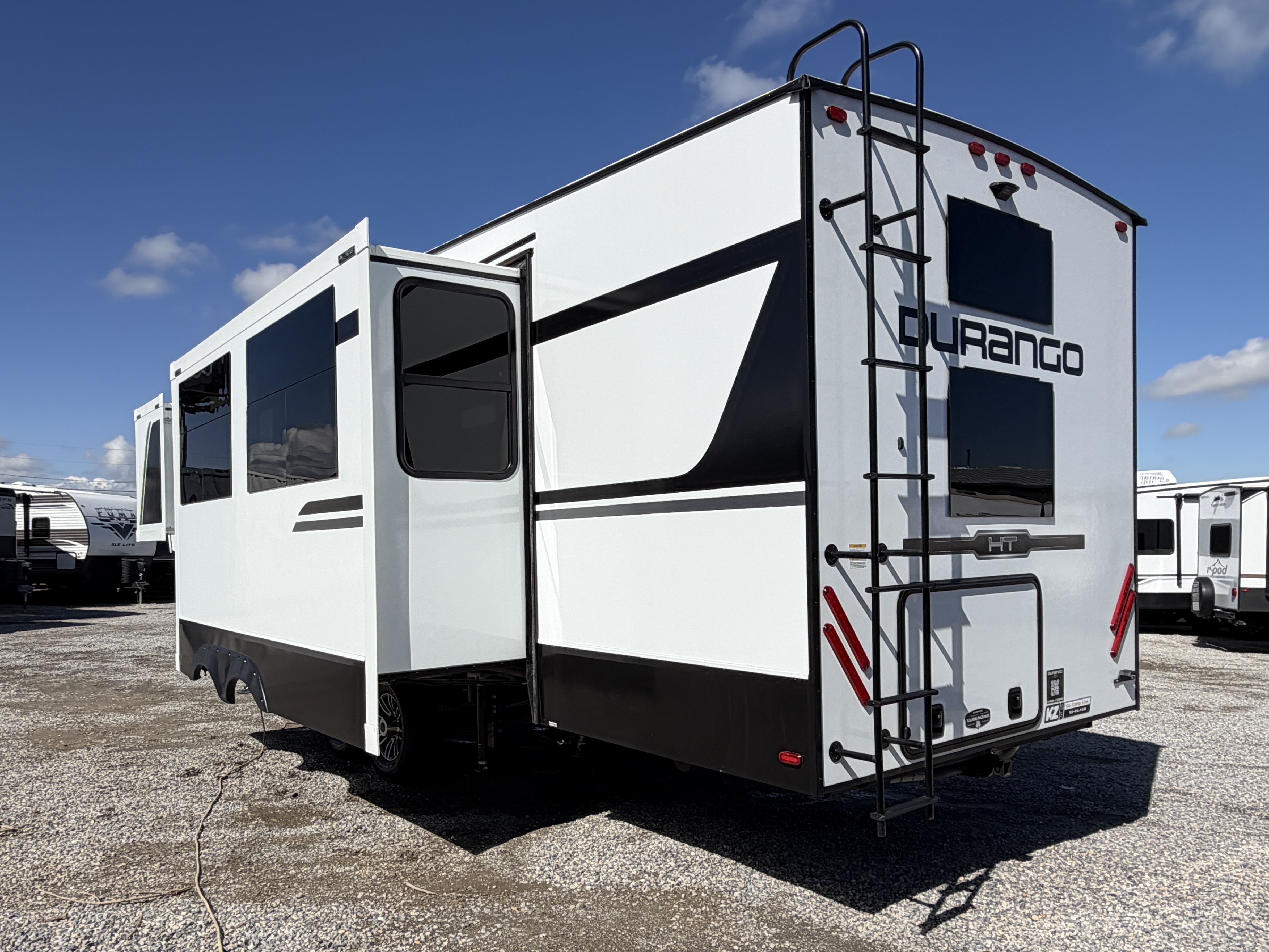 2026 KZ RV Durango Half-Ton D286BHD - Image 7