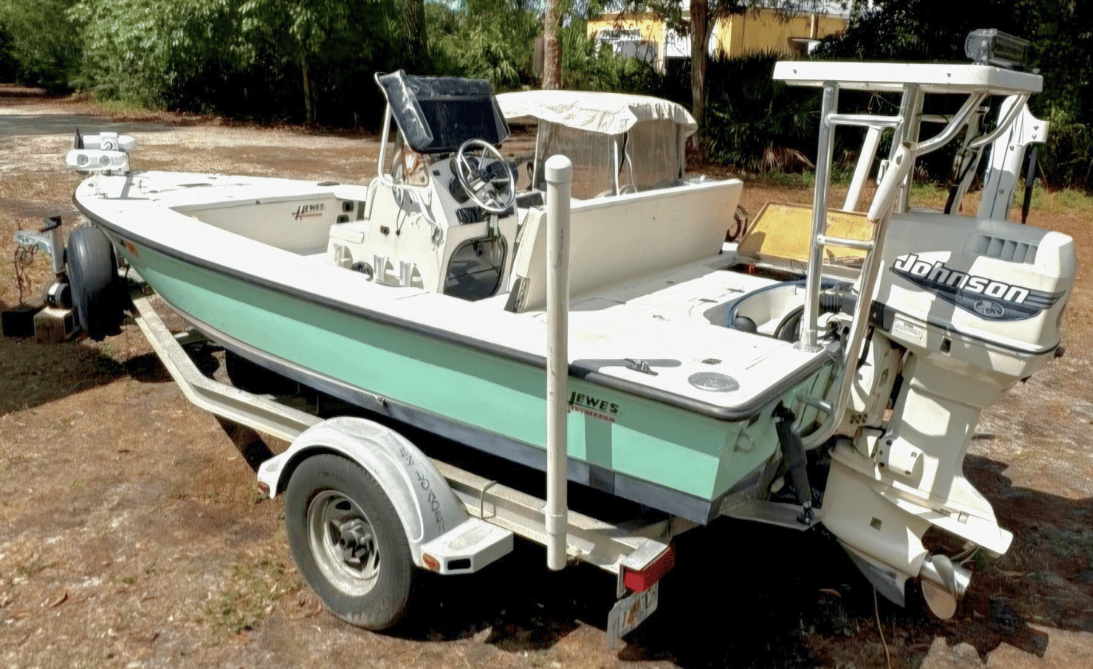 2001 HEWES REDFISHER - Image 4
