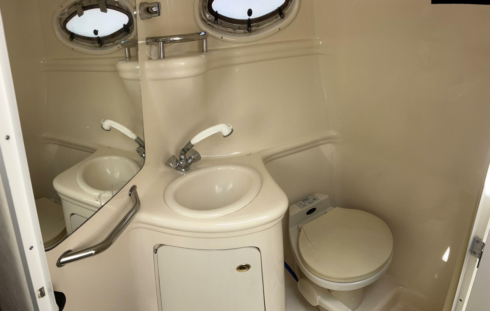 2001 Sea Ray 260 Sundancer - Image 14