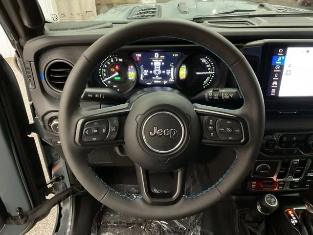 2025 Jeep Wrangler 4xe Rubicon 4x4 - Image 13