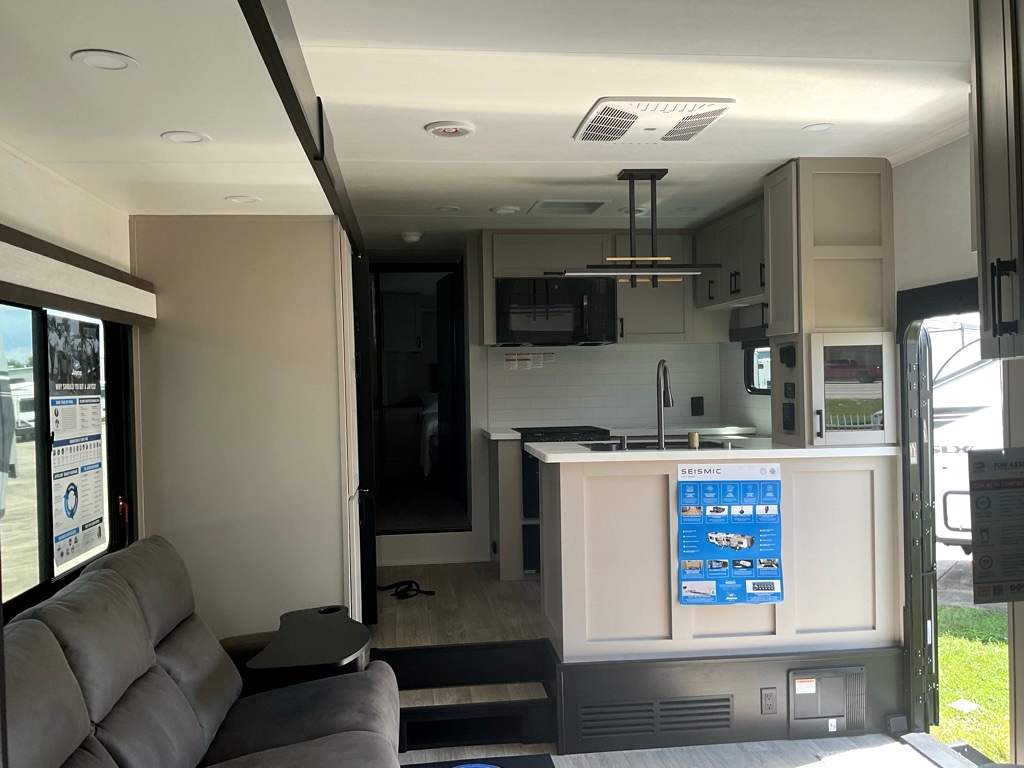 2027 JAYCO SEISMIC 413 - Image 12