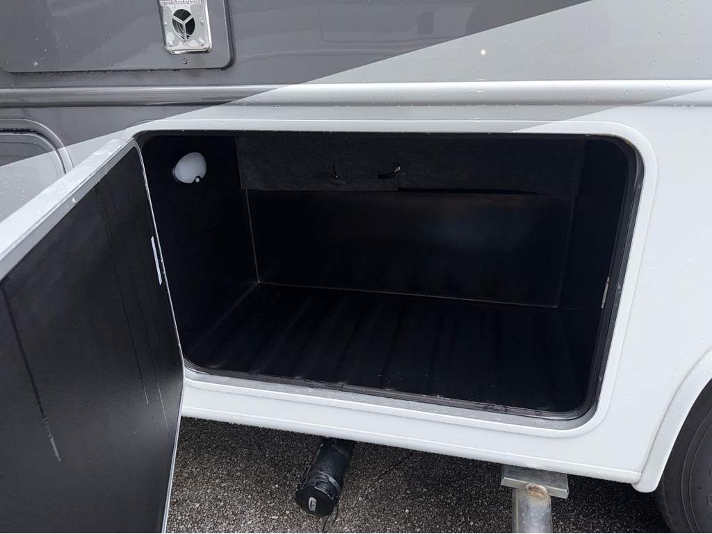 2027 JAYCO PRECEPT 36C - Image 7