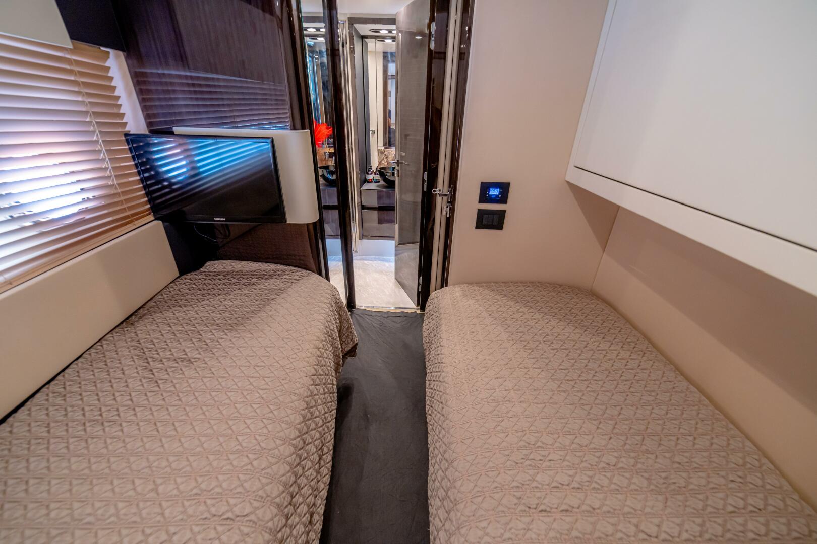 2017 Azimut 77S - Image 86