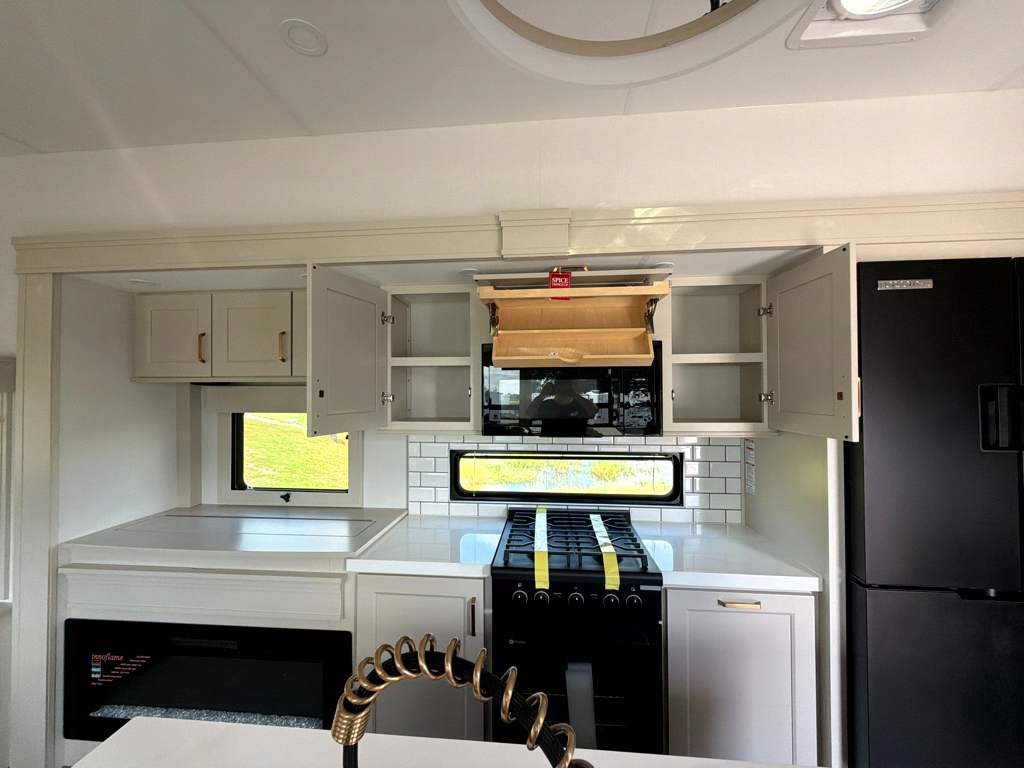2027 GRAND DESIGN SOLITUDE 310GK - Image 24